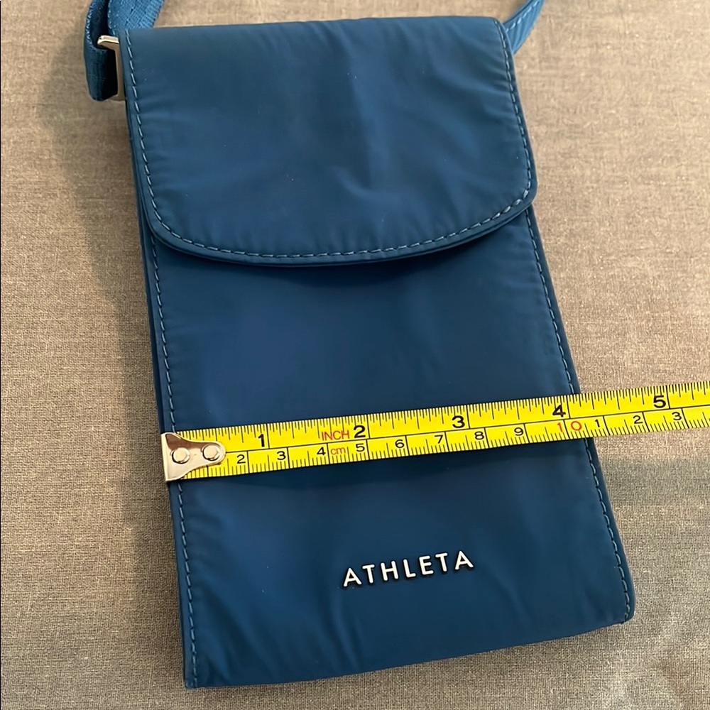 Athleta Nylon Crossbody phone Bag - Picture 12 of 13